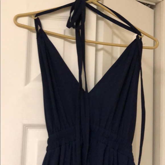 Cupshe Dresses & Skirts - NWT Gorgeous backless V neck Maxi Dress